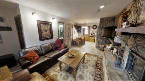 Claim Jumper A-Frame 3 - WiFi - Cable - Hot Tub - Washer - Dryer - Wood Burning Fireplace